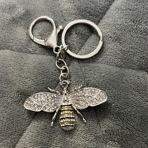 Silver bee unbranded key ring, new